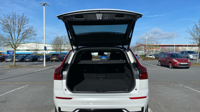 Volvo XC60 2.0 B5P Ultra Dark 5dr AWD Geartronic Petrol Estate